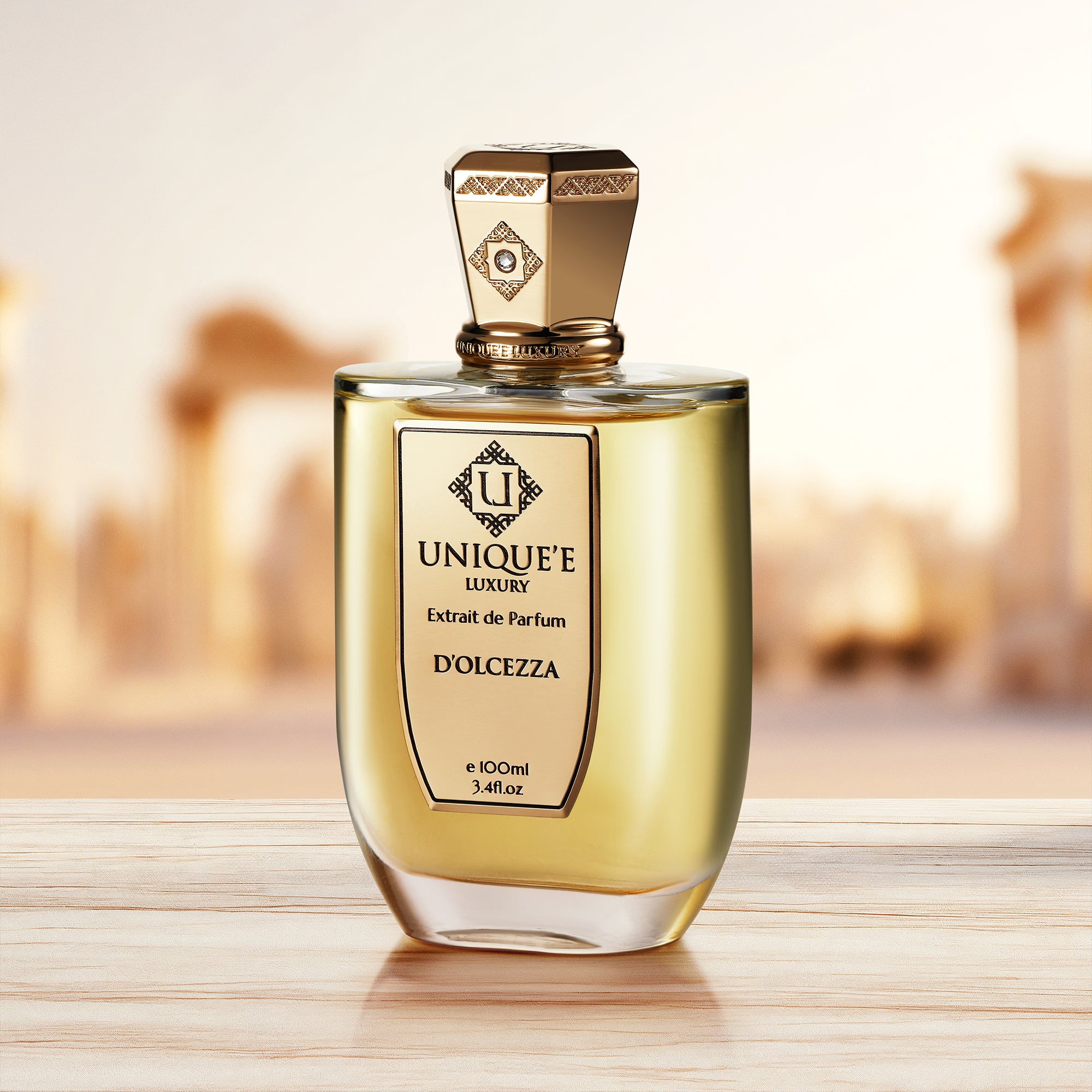 Perfume bottle labeled 'UNIQUE'E Luxury' on a white background dolcezza